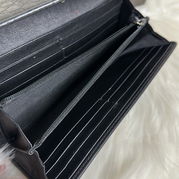 Gucci Black Embossed Leather Continental Wallet with Gold Hardware - Picture 6 of 12